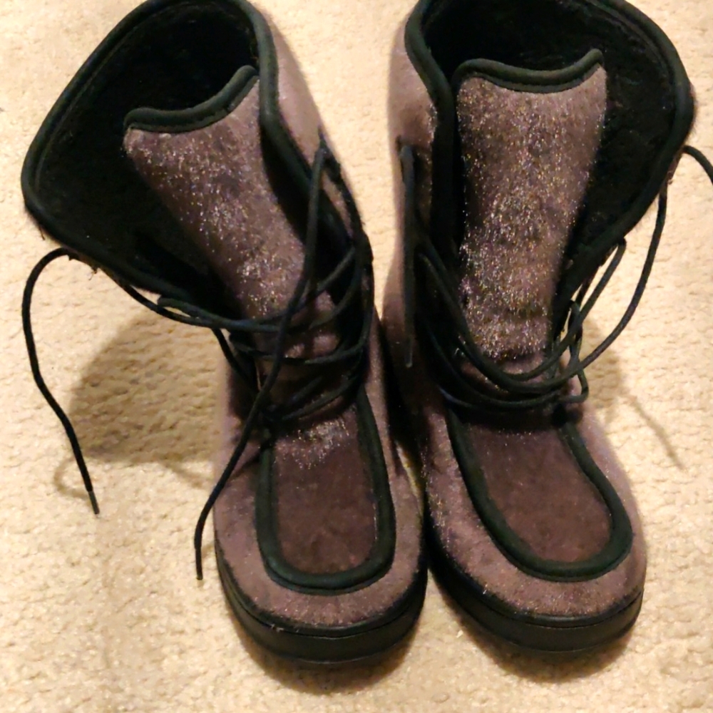 LL BEAN GRAY FAUX FUR MUKLUK BOOTS WINTER LADIES BOOTS 6 M WOOL FUR LINED VEGAN